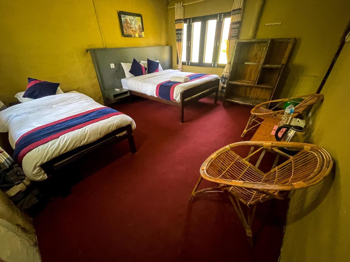 Hotel Tharu Garden, Sauraha Exteriér fotografie