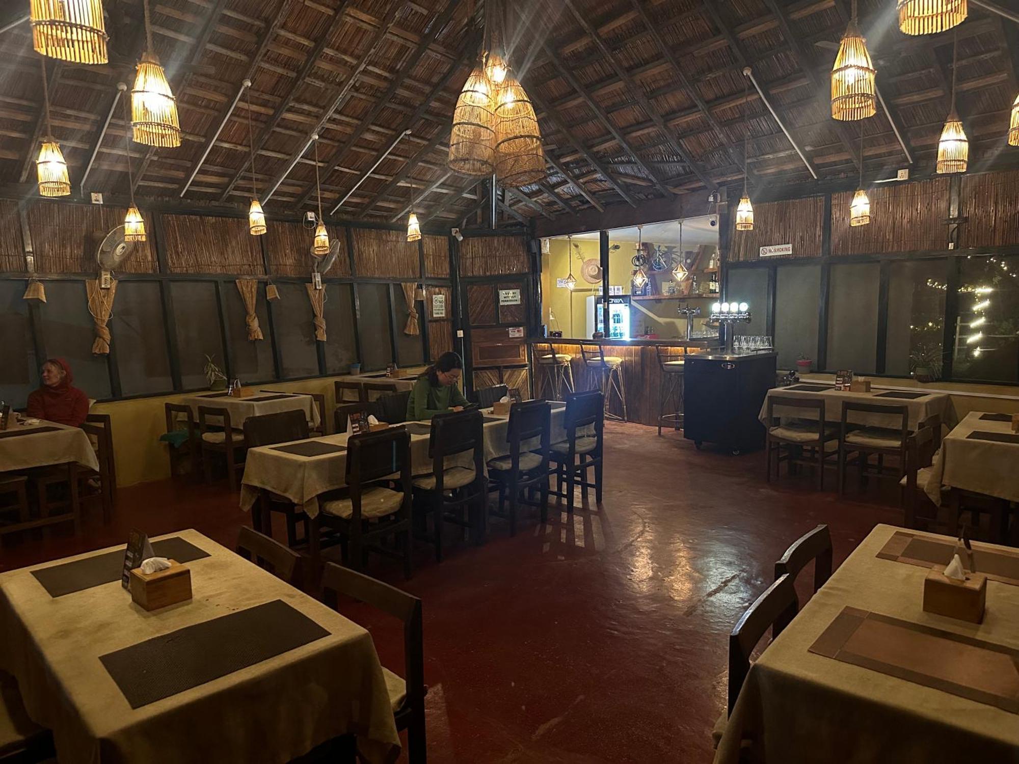 Hotel Tharu Garden, Sauraha Exteriér fotografie